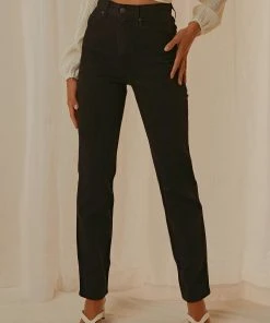 Levi's New & Most Loved 70s High Straight Jeans - Trainwreck