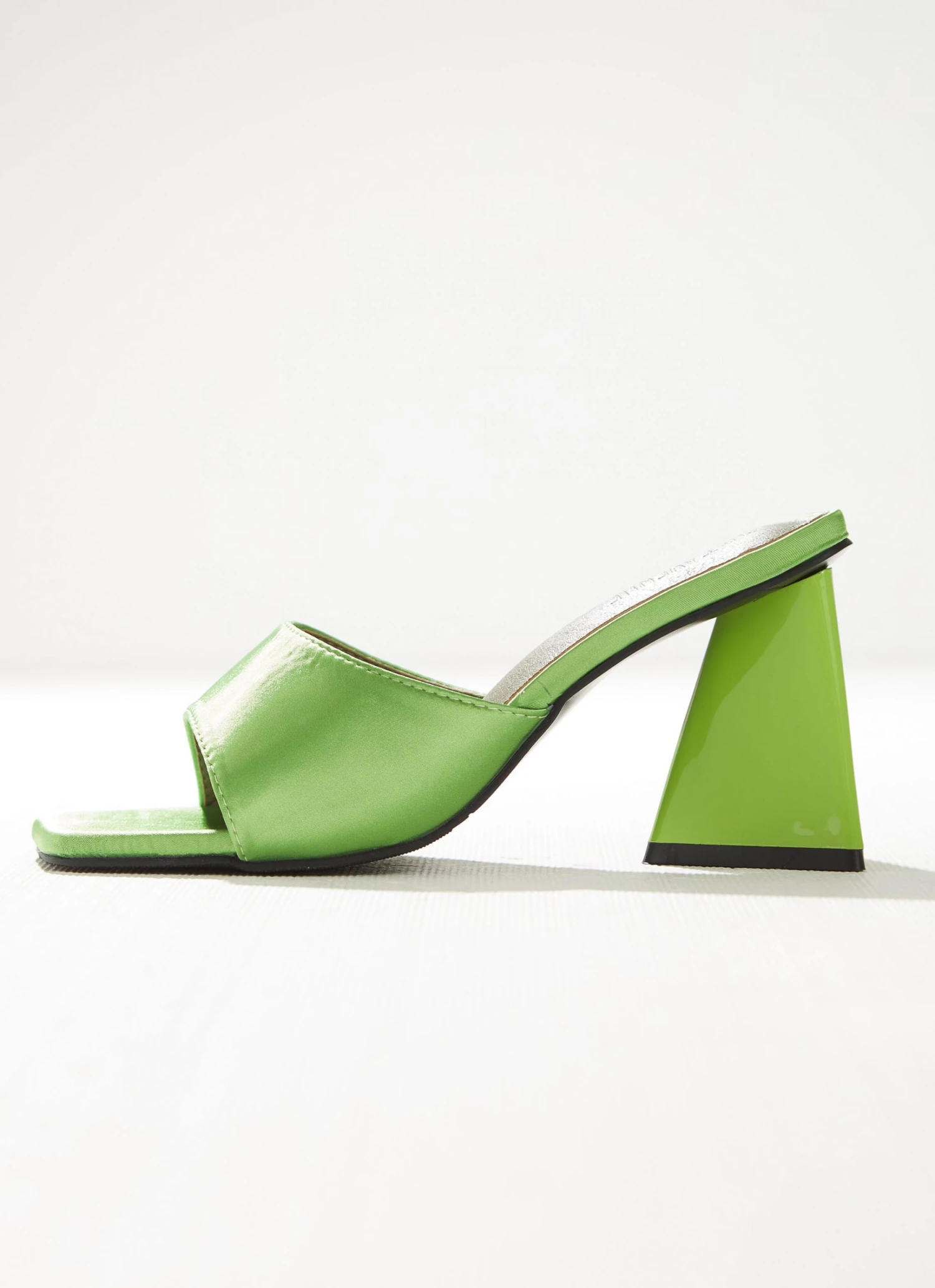Cult Avenue New & Most Loved N.Y Nights Heel - Summer Green 8 Cult Avenue New & Most Loved N.Y Nights Heel - Summer Green