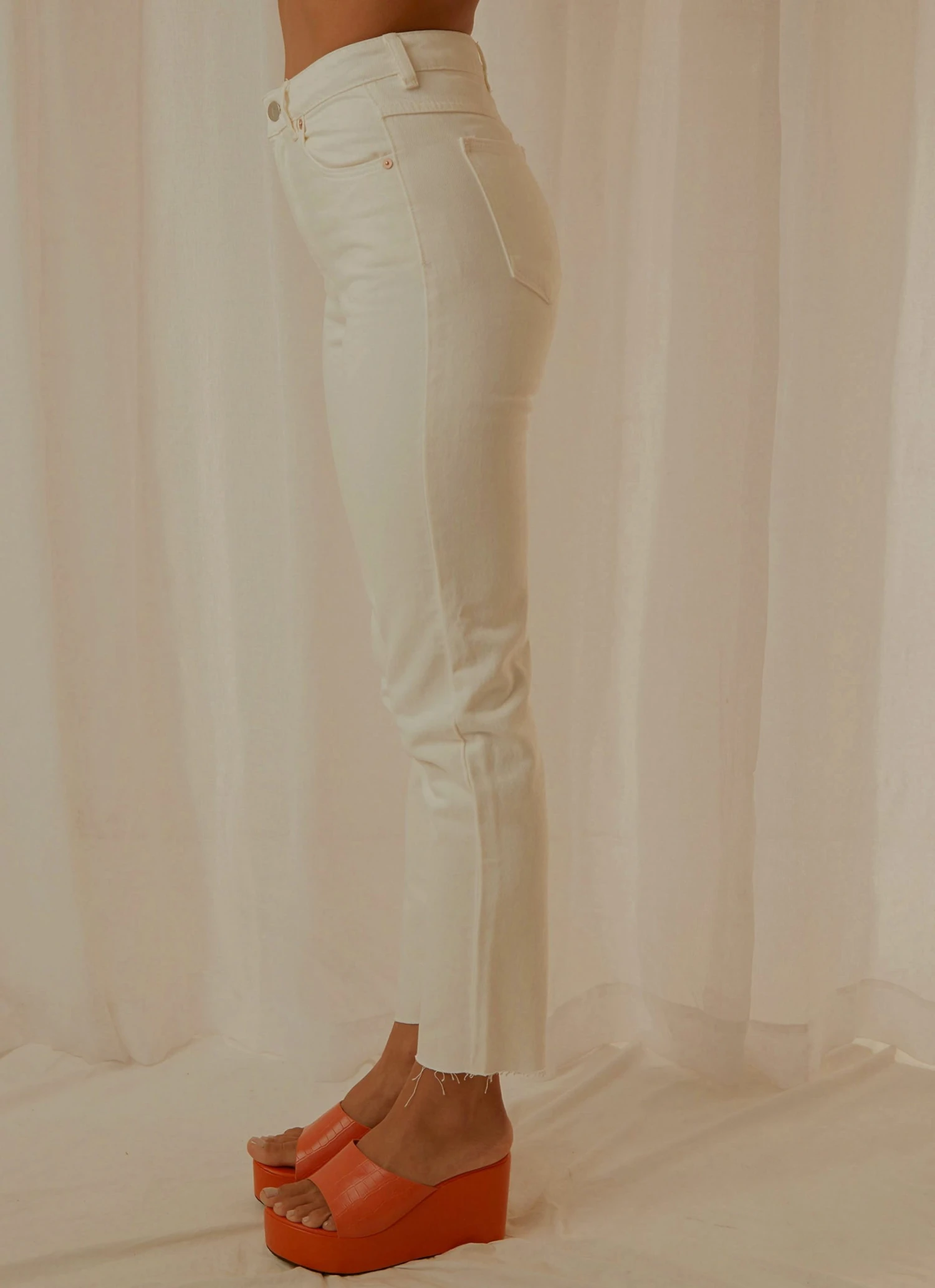 Abrand A 94 High Slim Jean - White Fade New & Most Loved 5 Abrand A 94 High Slim Jean - White Fade New & Most Loved