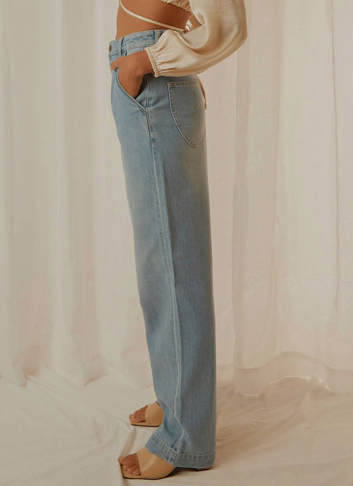 Lee New & Most Loved High Baggy Jean - Dream World Blue 5 Lee New & Most Loved High Baggy Jean - Dream World Blue