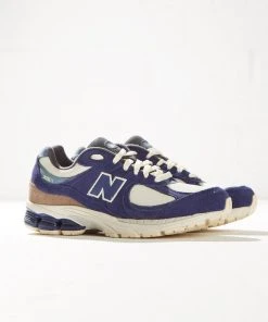 New Balance 2002R Sneaker - Navy