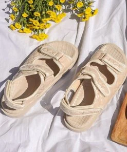 Cult Avenue Bowie Quilted Sandal - Beige