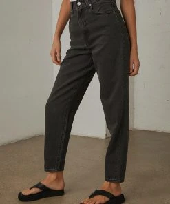 Levi's High Loose Taper Jeans - Lose Control 6 Levi's High Loose Taper Jeans - Lose Control