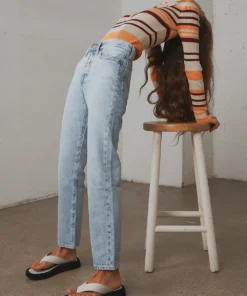 Levi's Wedgie Straight Jeans - Montgomery Baked 7 Levi's Wedgie Straight Jeans - Montgomery Baked