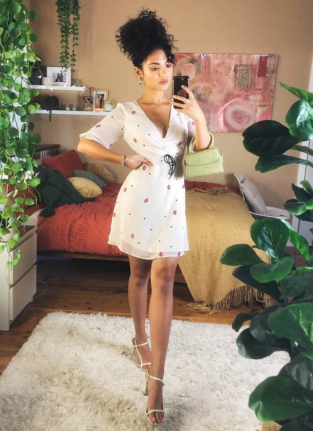 Finders Keepers Chi Chi Mini Dress - Vanilla Daisy 3 Finders Keepers Chi Chi Mini Dress - Vanilla Daisy