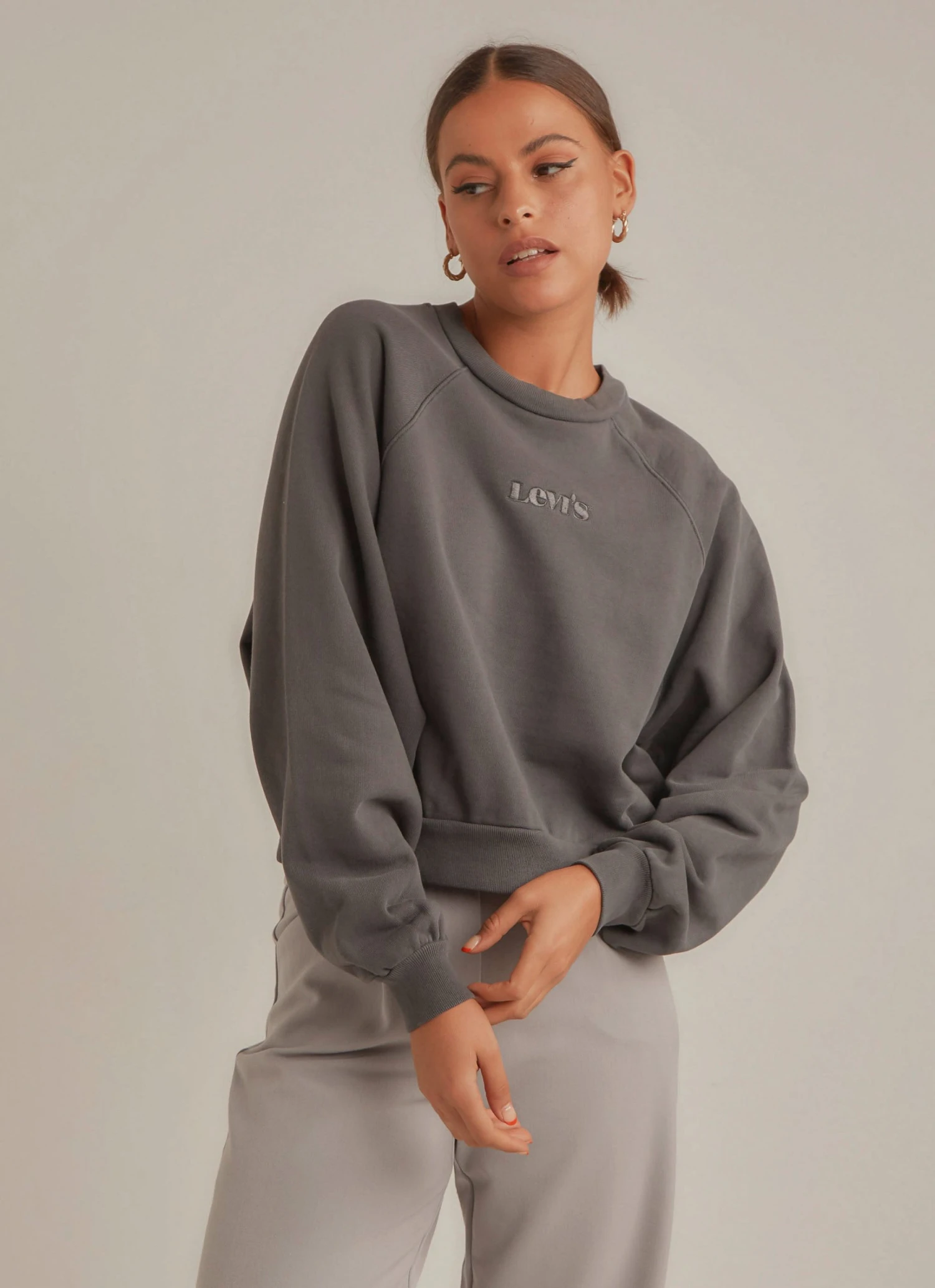 Levi's Vintage Raglan Sweater - Blackened Pearl New & Most Loved 2 Levi's Vintage Raglan Sweater - Blackened Pearl New & Most Loved