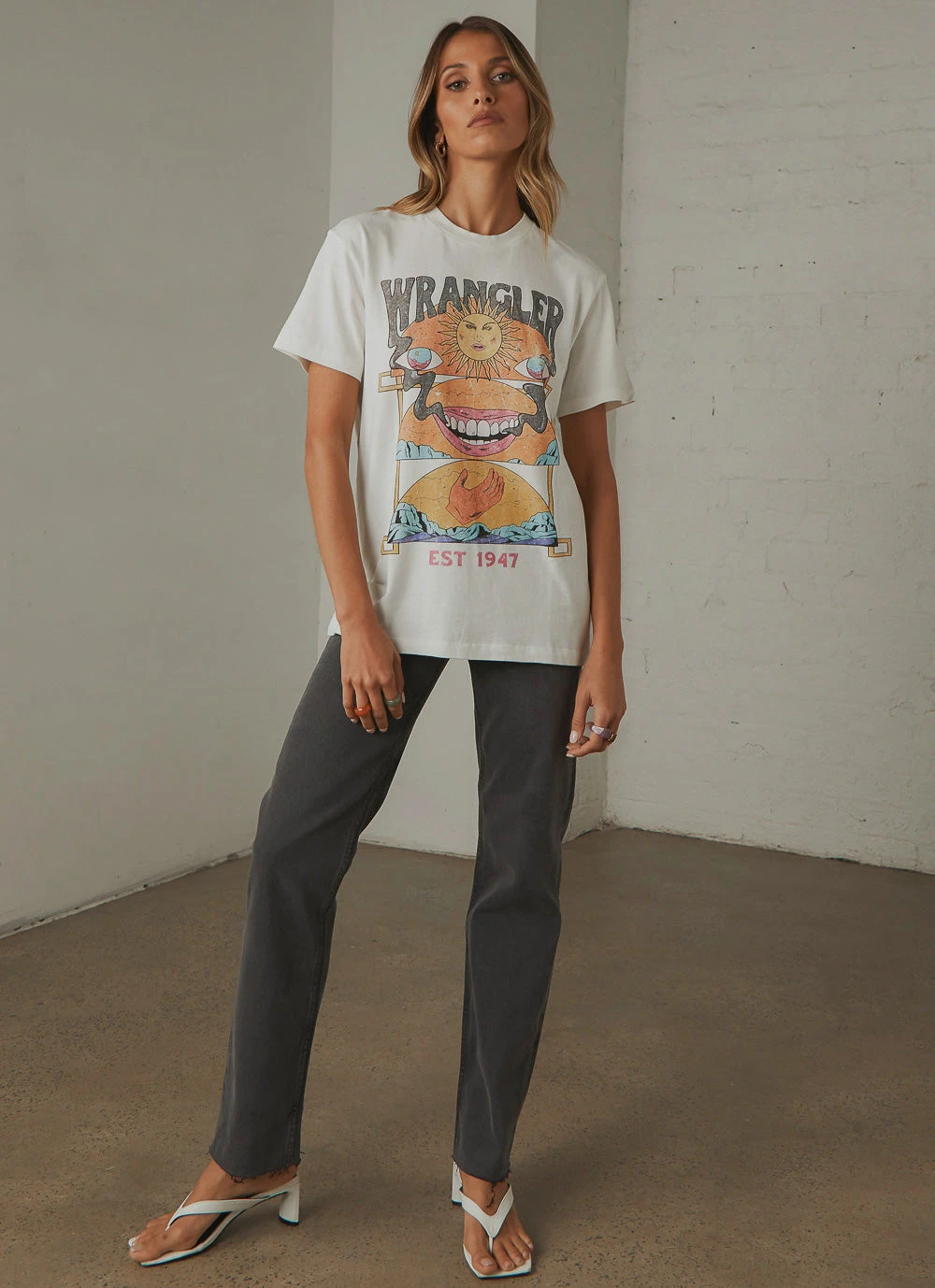 Wrangler Loose Lips SS Tee - White 3 Wrangler Loose Lips SS Tee - White