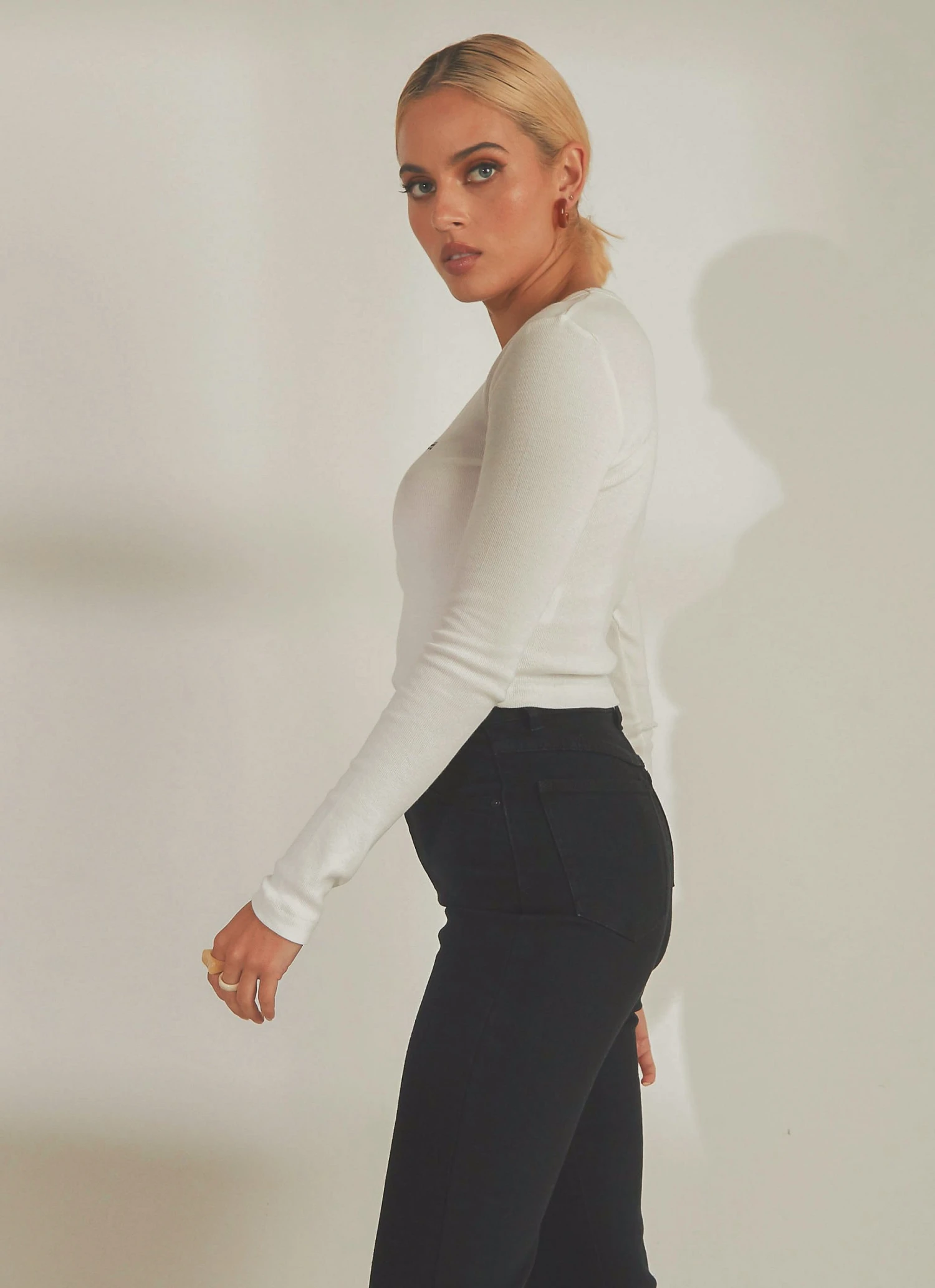 Brodie Long Sleeve - Vintage White 3 Brodie Long Sleeve - Vintage White