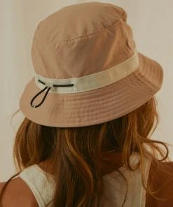 Levi's Seasonal Bucket Hat - Dusty Pink New & Most Loved