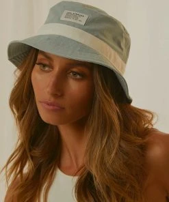 Levi's Seasonal Bucket Hat - Light Blue New & Most Loved