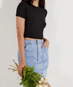 Afends New & Most Loved Rosa - Hemp Fitted Tee - Black