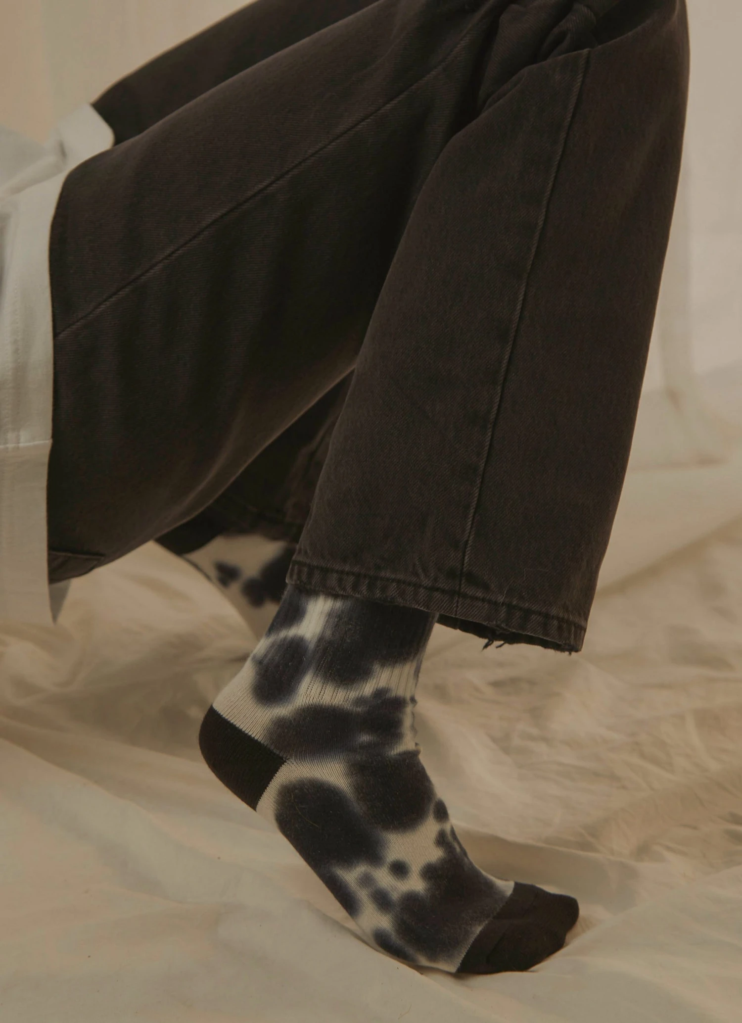 Afends High Status Hemp Socks - Black Tie Dye New & Most Loved 2 Afends High Status Hemp Socks - Black Tie Dye New & Most Loved