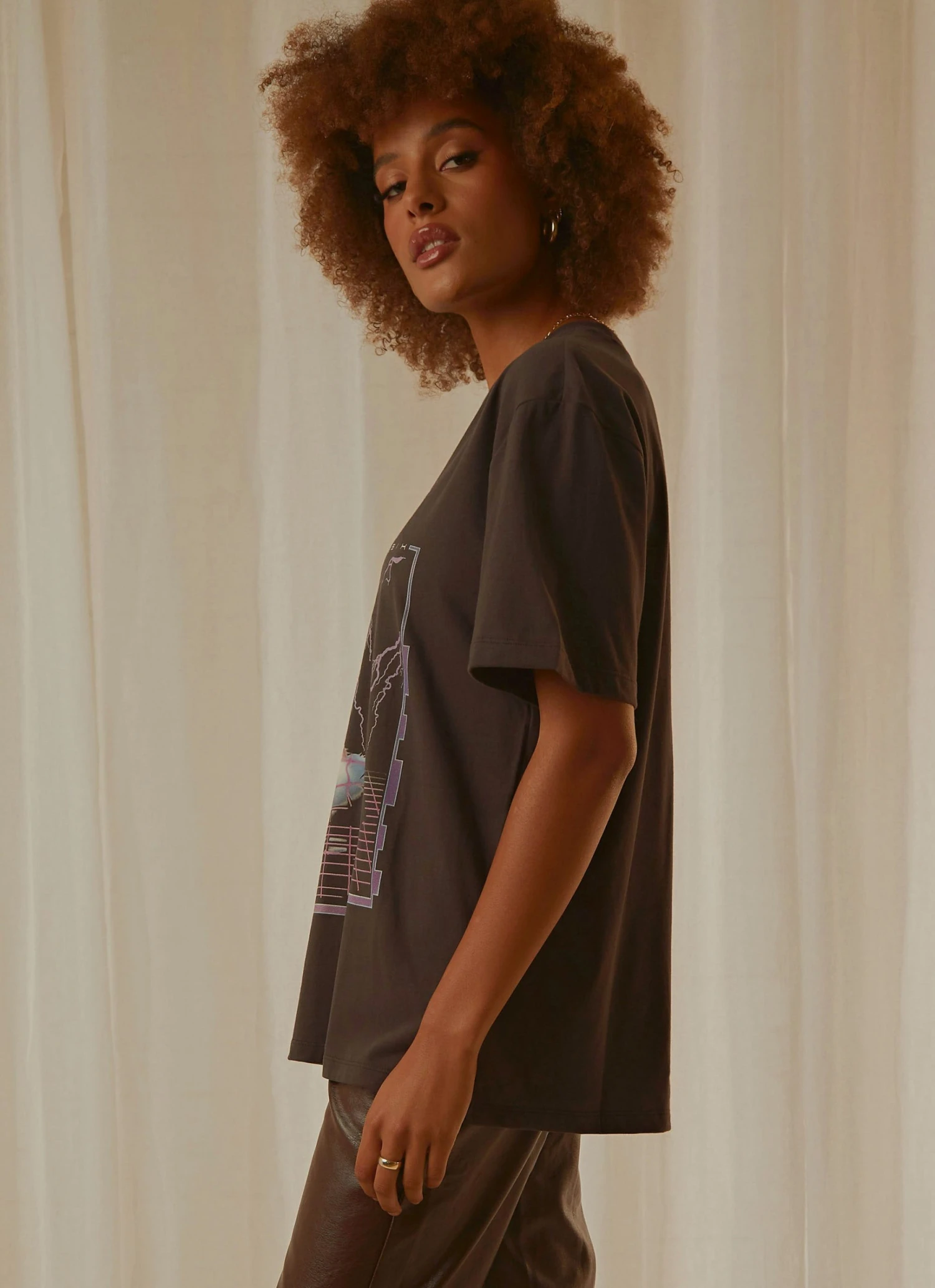 Lee New & Most Loved Baggy Tee - Lightening Man 3 Lee New & Most Loved Baggy Tee - Lightening Man