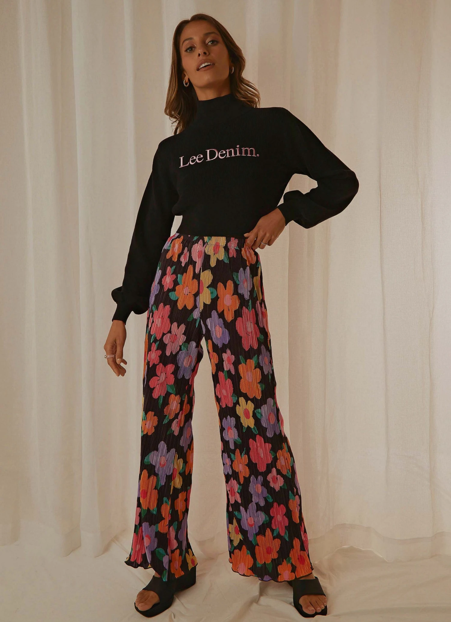 Lee New & Most Loved Prime Sweater - Black 3 Lee New & Most Loved Prime Sweater - Black