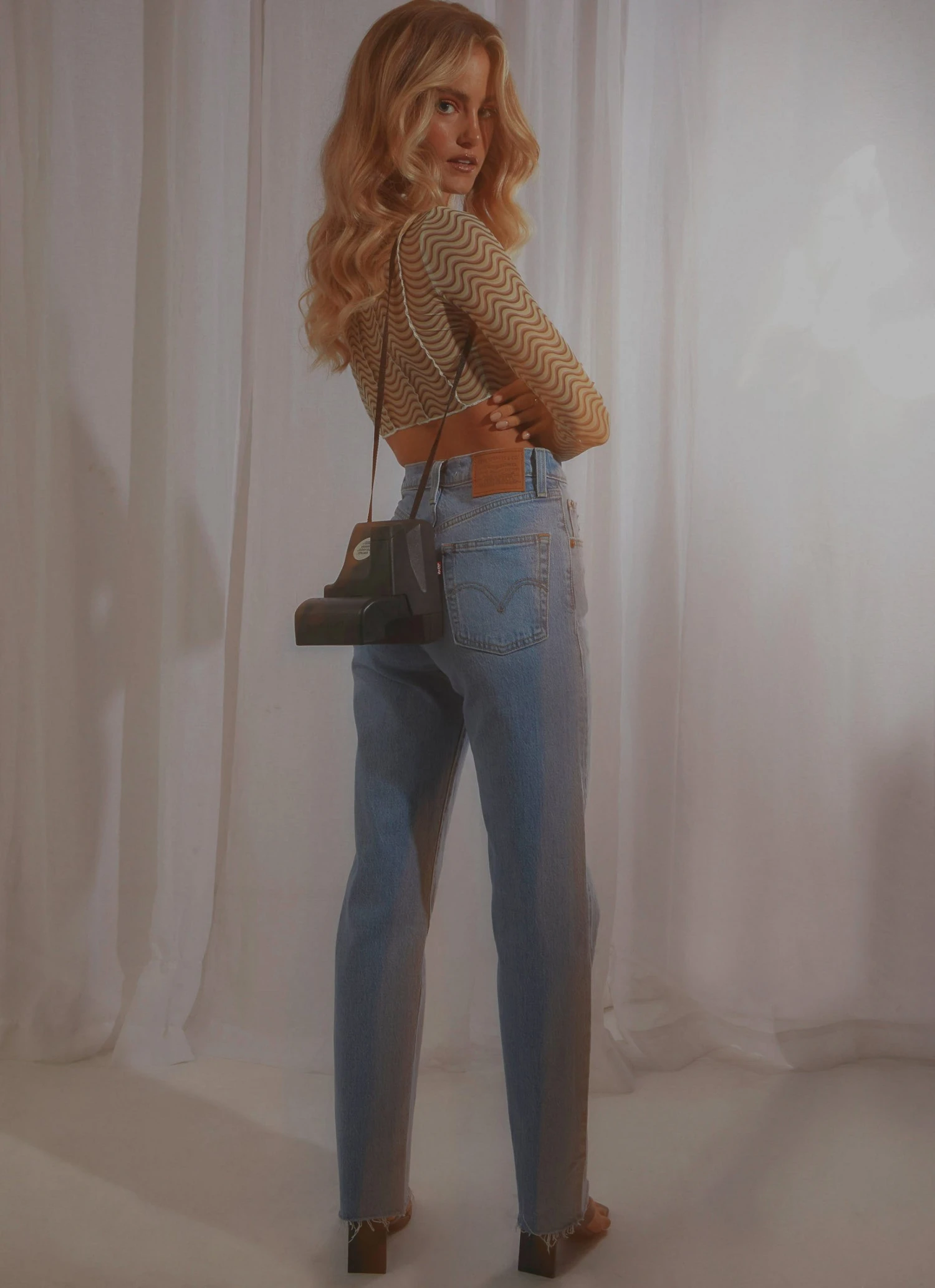 Levi's New & Most Loved Ribcage St Ankle - Tango Status 2 Levi's New & Most Loved Ribcage St Ankle - Tango Status