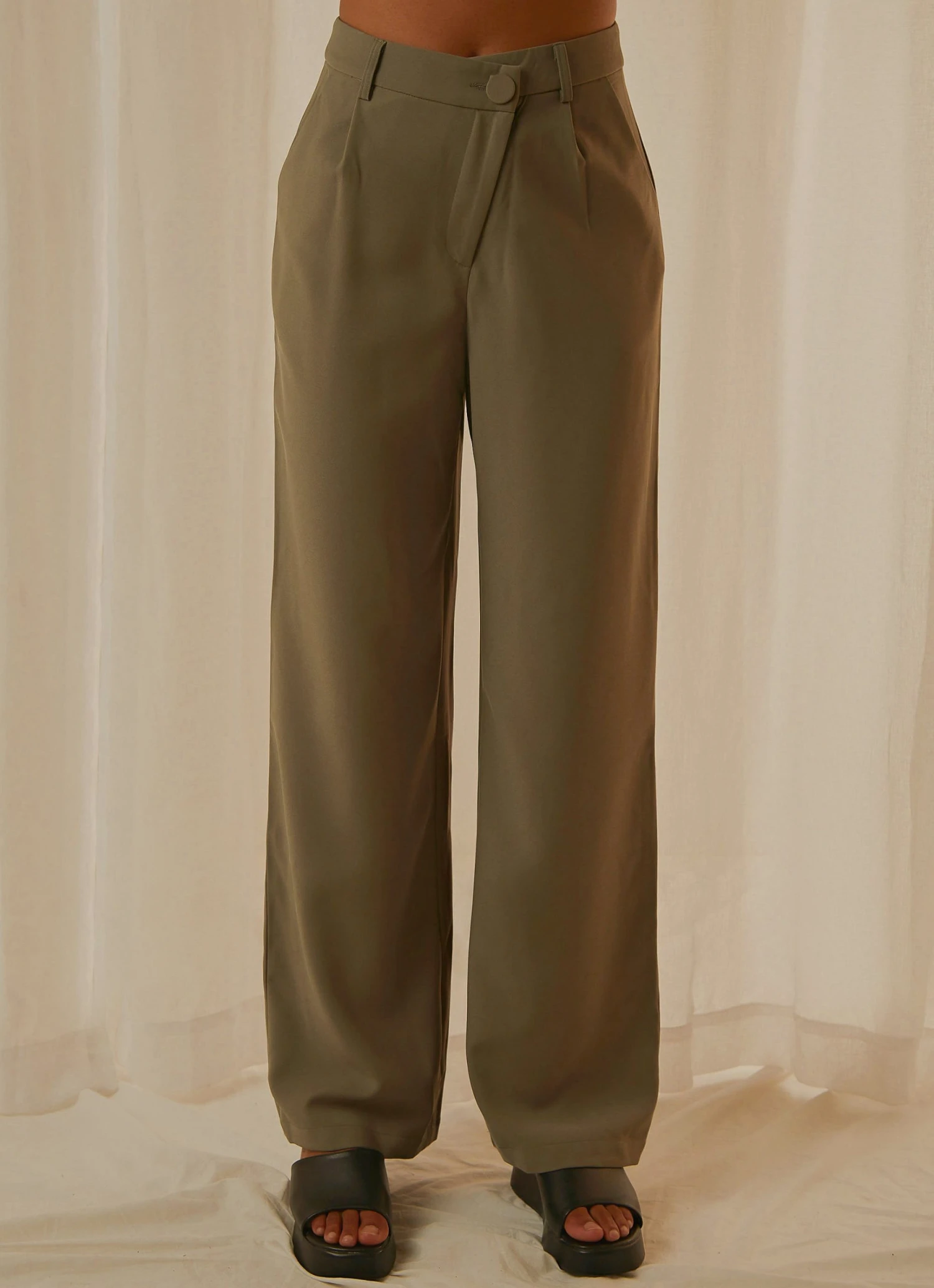 4th & Reckless New & Most Loved Archer Trouser - Muted Khaki 3 4th & Reckless New & Most Loved Archer Trouser - Muted Khaki