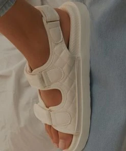 Cult Avenue New & Most Loved Bowie Quilted Sandal - White