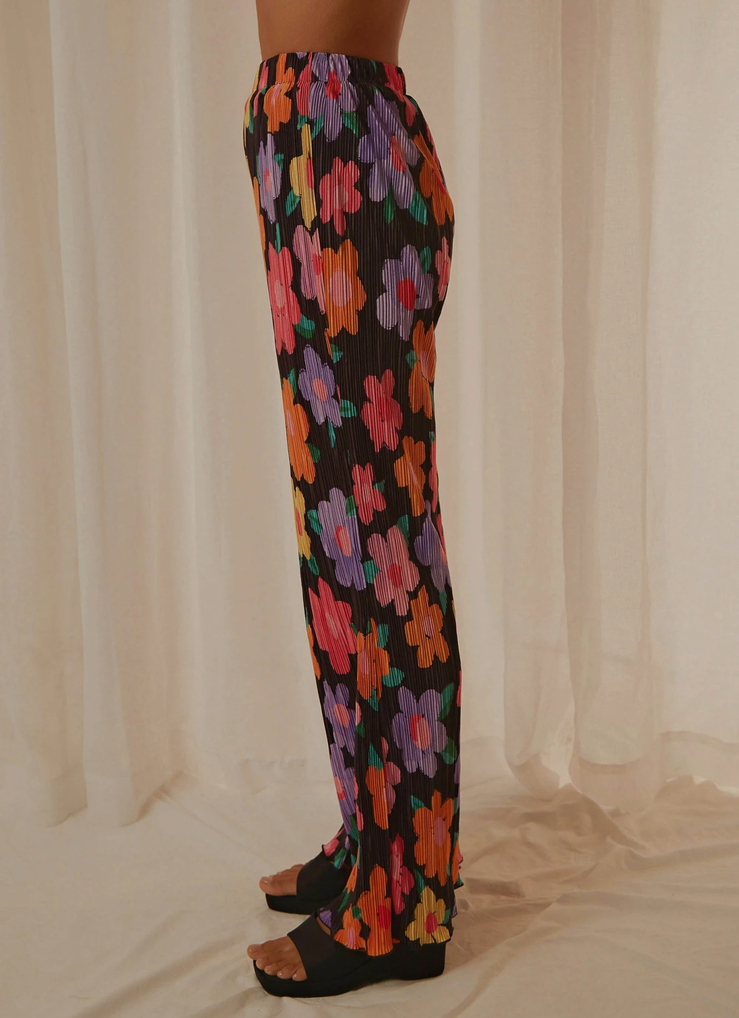 Peppermayo Exclusive 90s Muse Pants - Noir Bloom 6 Peppermayo Exclusive 90s Muse Pants - Noir Bloom
