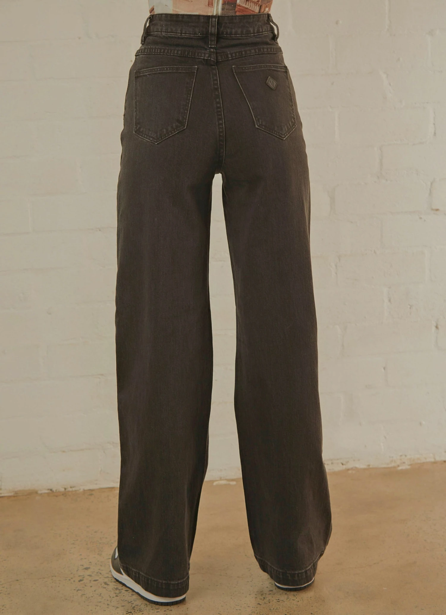 Abrand A 94 High & Wide Jean - Black Stone New & Most Loved 5 Abrand A 94 High & Wide Jean - Black Stone New & Most Loved