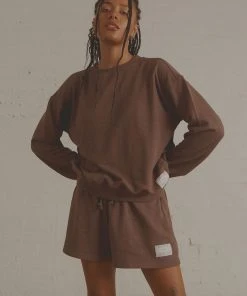 Vacancy Supply New & Most Loved The Essential Crew - Chocolate