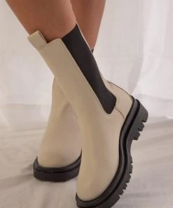 Cult Avenue Annalise Boot - Bone New & Most Loved