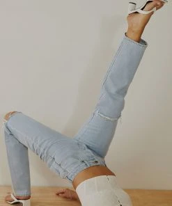 Rolla's Classic Straight Jeans - Nina Worn Organic