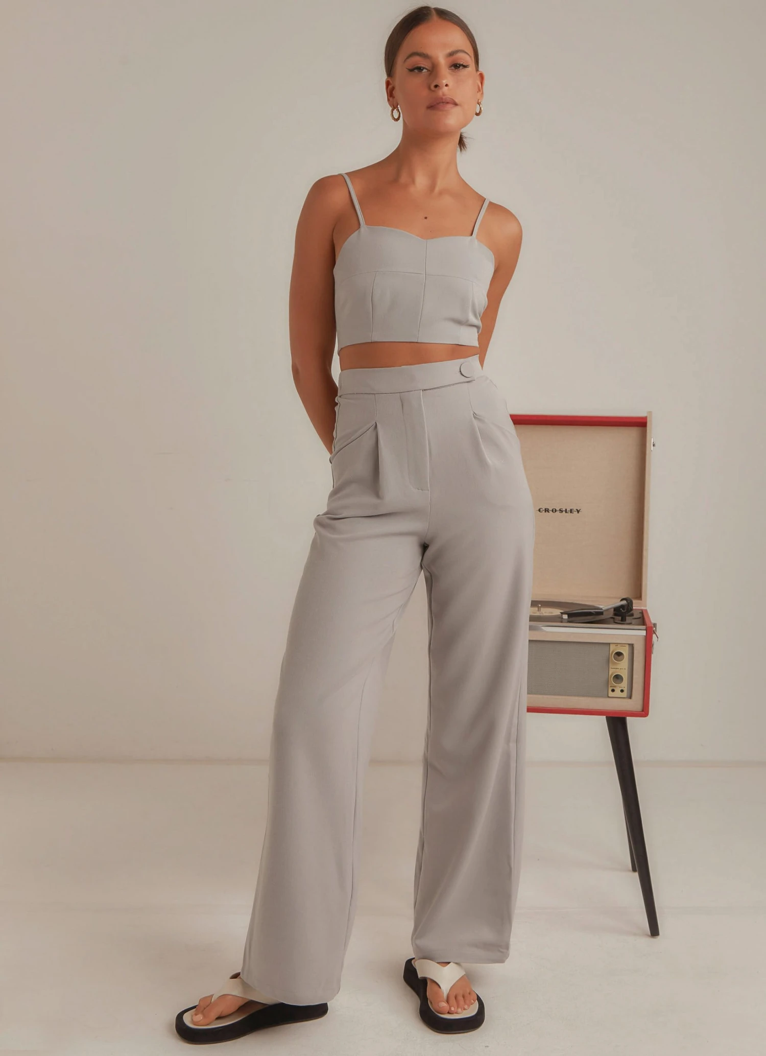 4th & Reckless Vivian Top - Chambray 3 4th & Reckless Vivian Top - Chambray