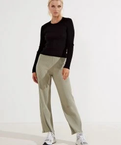 Nude Lucy New & Most Loved Nude Classic Knit - Black 7 Nude Lucy New & Most Loved Nude Classic Knit - Black