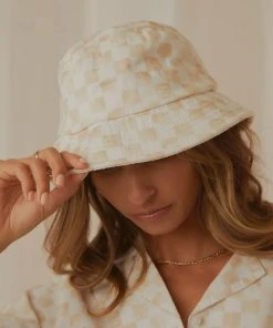 Cools Club Bucket Hat - Sand Checker