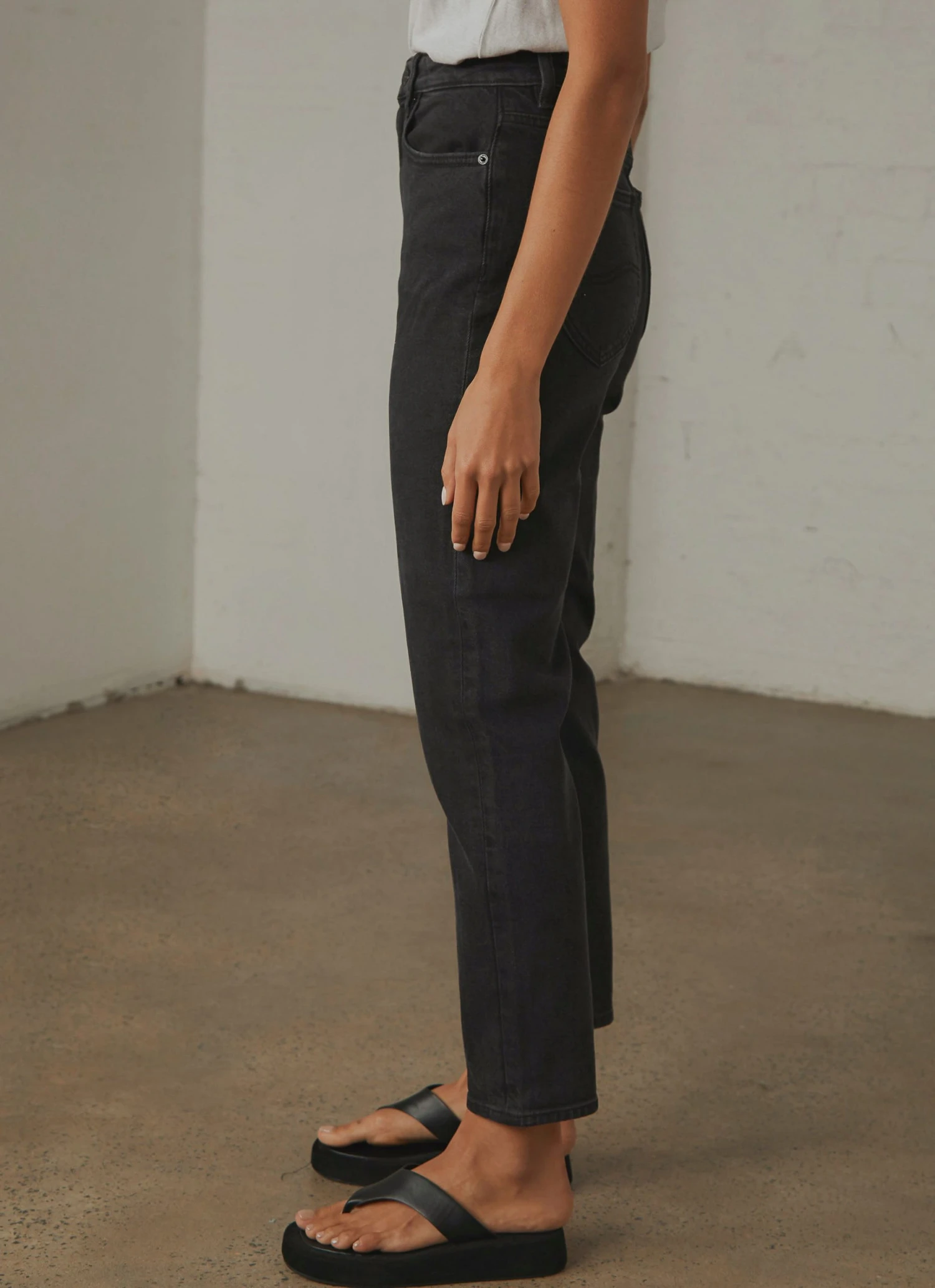 Lee High Moms Jean - Bias Black 4 Lee High Moms Jean - Bias Black