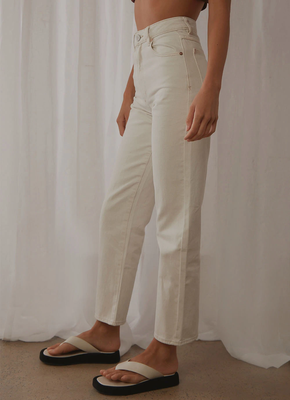Abrand A Venice Straight Jeans - White Sand New & Most Loved 3 Abrand A Venice Straight Jeans - White Sand New & Most Loved