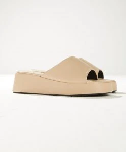 Cult Avenue Ambrose Mule - Beige New & Most Loved