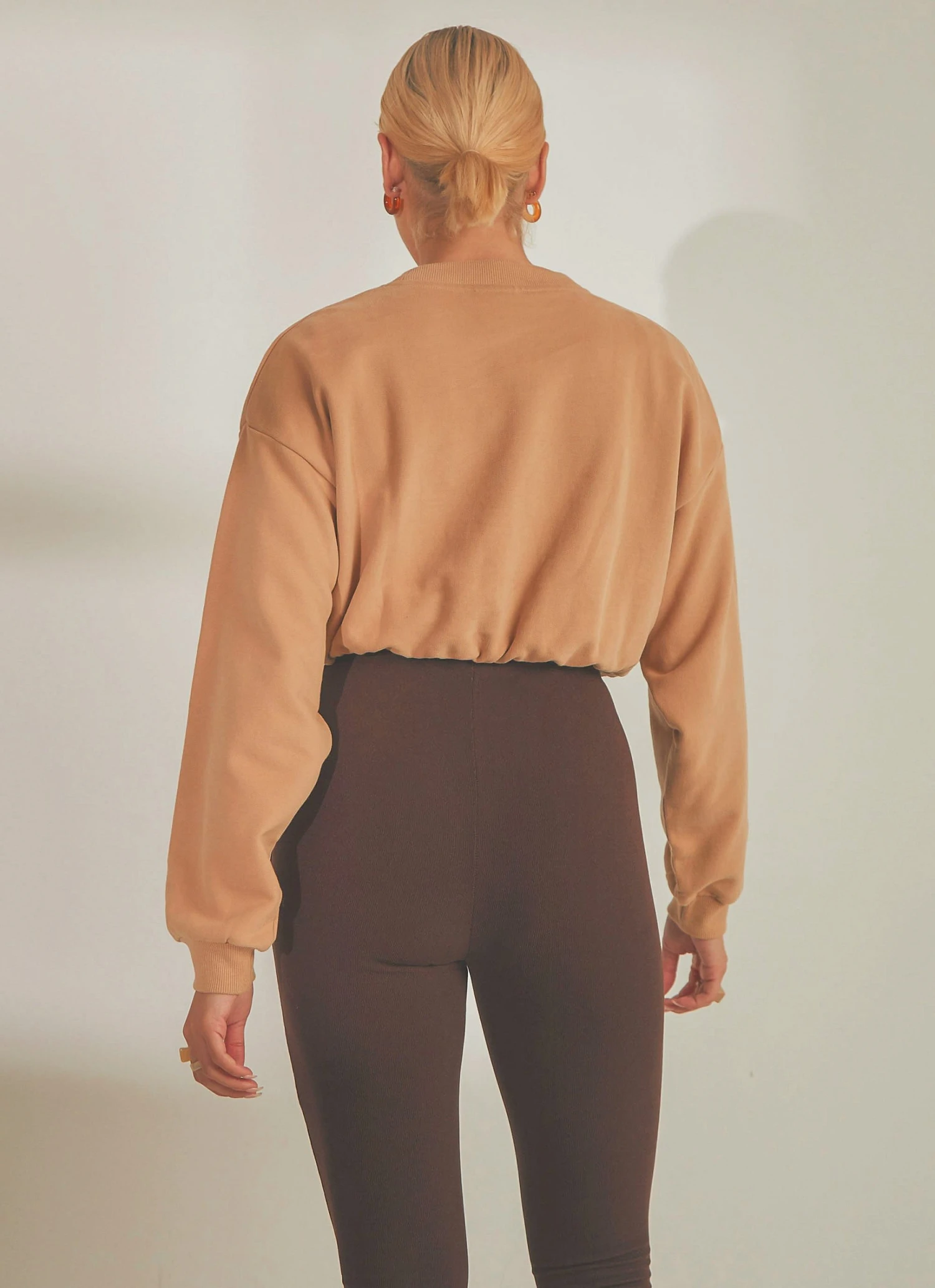 Lee Cinched Sweater Iced Cofee - Iced Cofee New & Most Loved 4 Lee Cinched Sweater Iced Cofee - Iced Cofee New & Most Loved