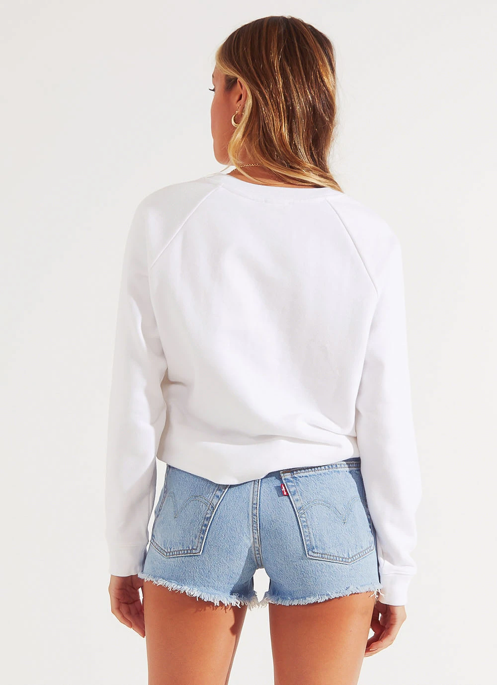 Levi's Relaxed Graphic Crew Sweatshirt - White New Outerwear 5 Levi's Relaxed Graphic Crew Sweatshirt - White New Outerwear