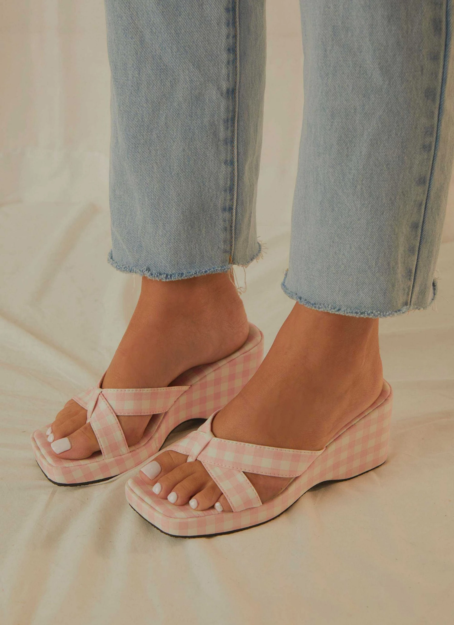 Cult Avenue Bettina Mule - Bubblegum Gingham New & Most Loved 2 Cult Avenue Bettina Mule - Bubblegum Gingham New & Most Loved