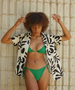 Peppermayo Exclusive New & Most Loved Vacationer Linen Shirt - Black And White Palms