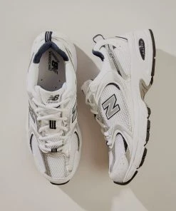 New Balance New & Most Loved 725 Sneaker - White