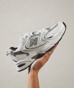New Balance New & Most Loved 725 Sneaker - White