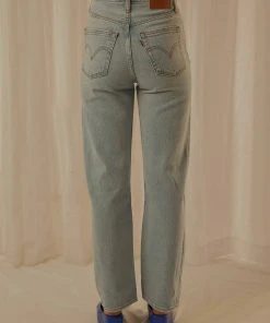 Levi's Ribcage St Ankle - Middle Road New Bottoms 11 Levi's Ribcage St Ankle - Middle Road New Bottoms