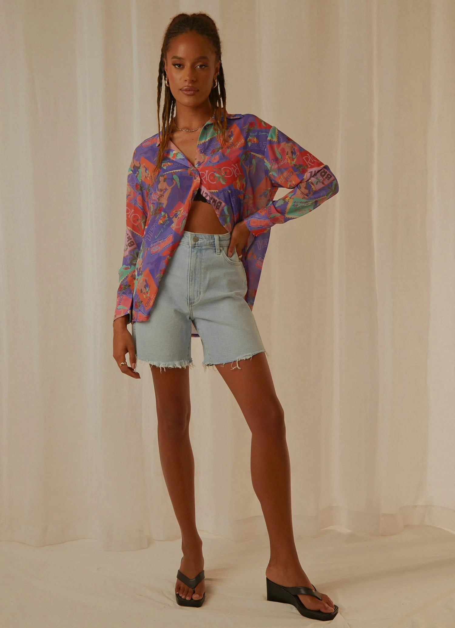 Wrangler New & Most Loved Tyler Wide Short - Castaway 3 Wrangler New & Most Loved Tyler Wide Short - Castaway