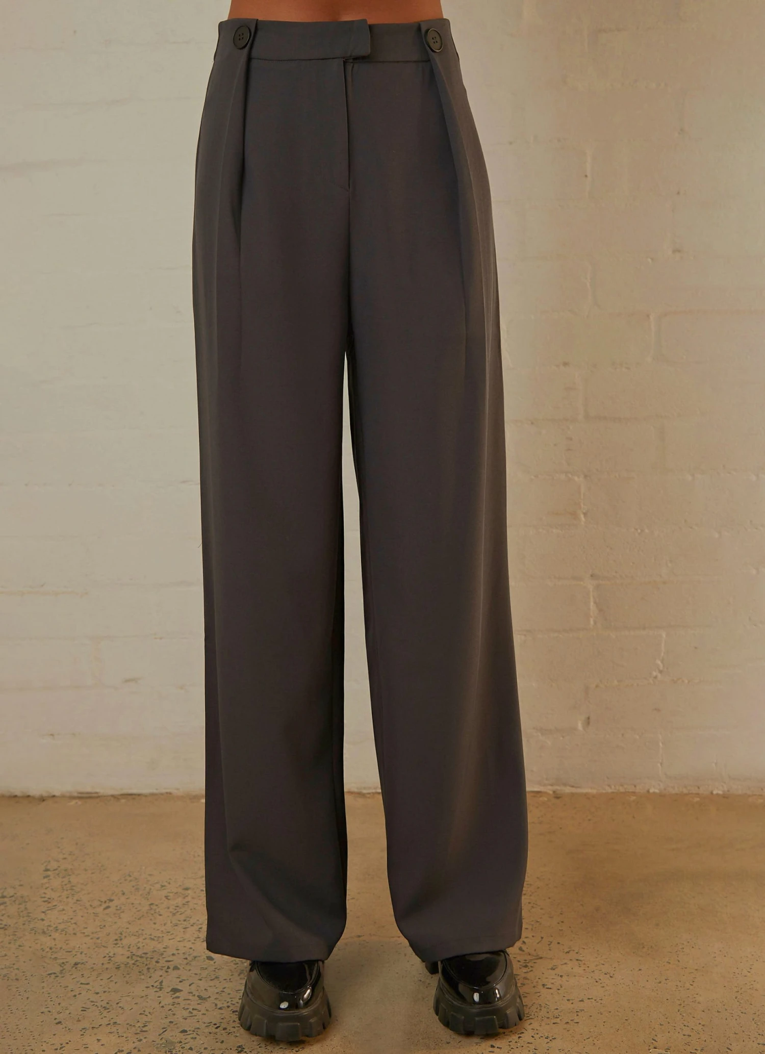 4th & Reckless Bennet Trouser - Dark Grey New & Most Loved 3 4th & Reckless Bennet Trouser - Dark Grey New & Most Loved