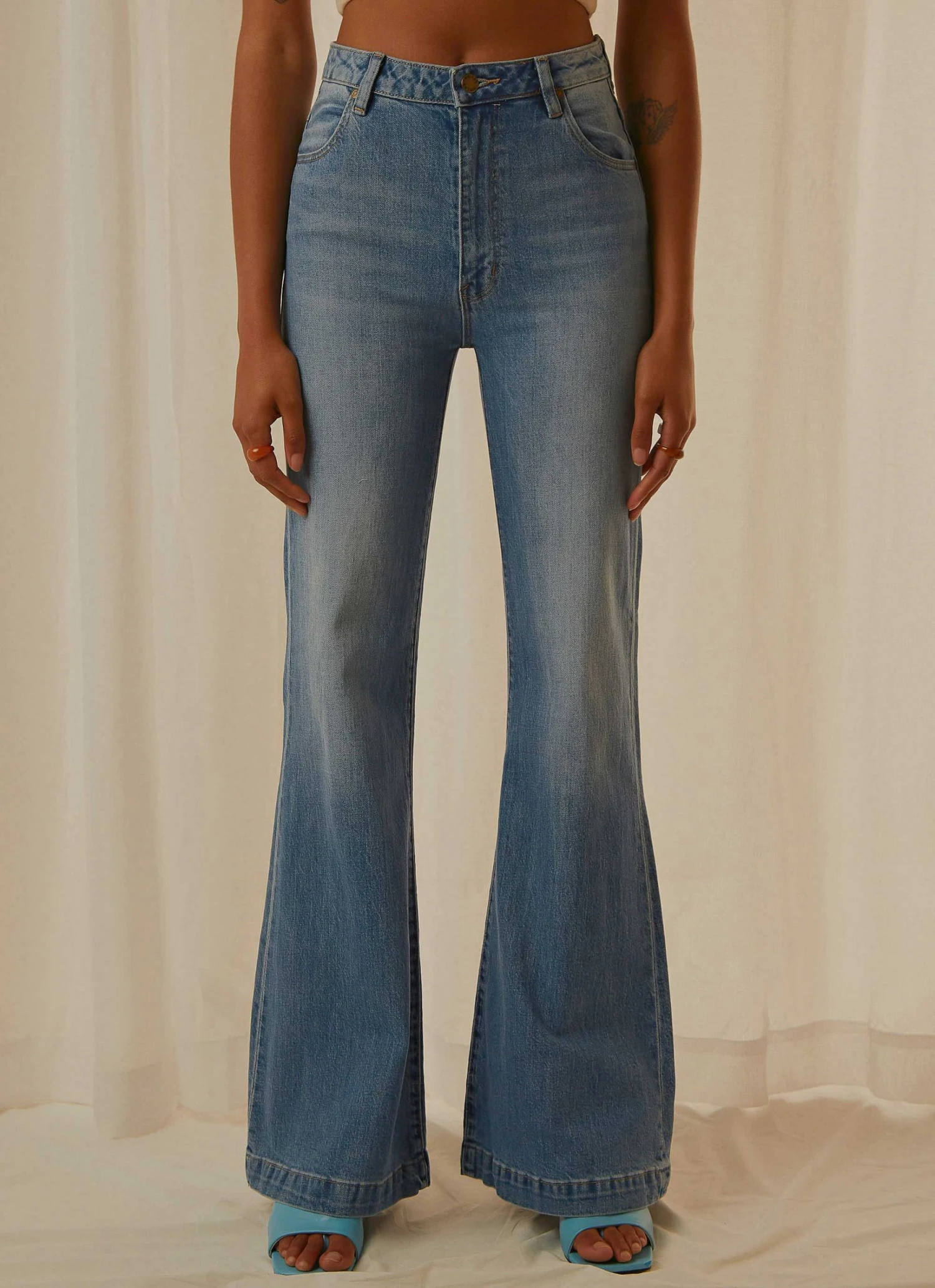 Rolla's Eastcoast Flare Jean - Karen Blue 5 Rolla's Eastcoast Flare Jean - Karen Blue