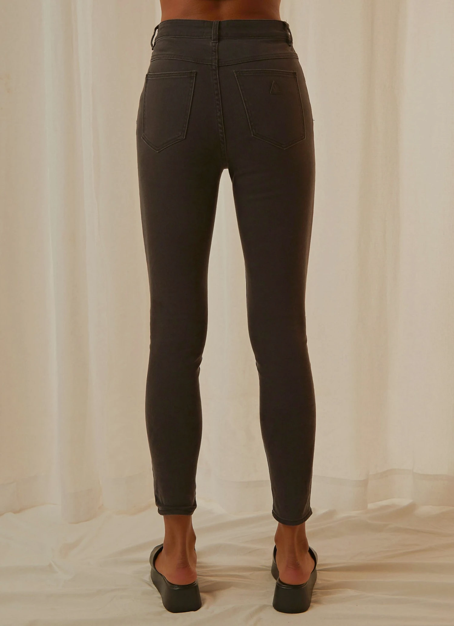 Abrand A High Skinny Ankle Basher Jeans - Graphite New & Most Loved 5 Abrand A High Skinny Ankle Basher Jeans - Graphite New & Most Loved