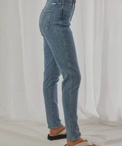 Wrangler Tyler Jean - Isla Blue New & Most Loved 8 Wrangler Tyler Jean - Isla Blue New & Most Loved