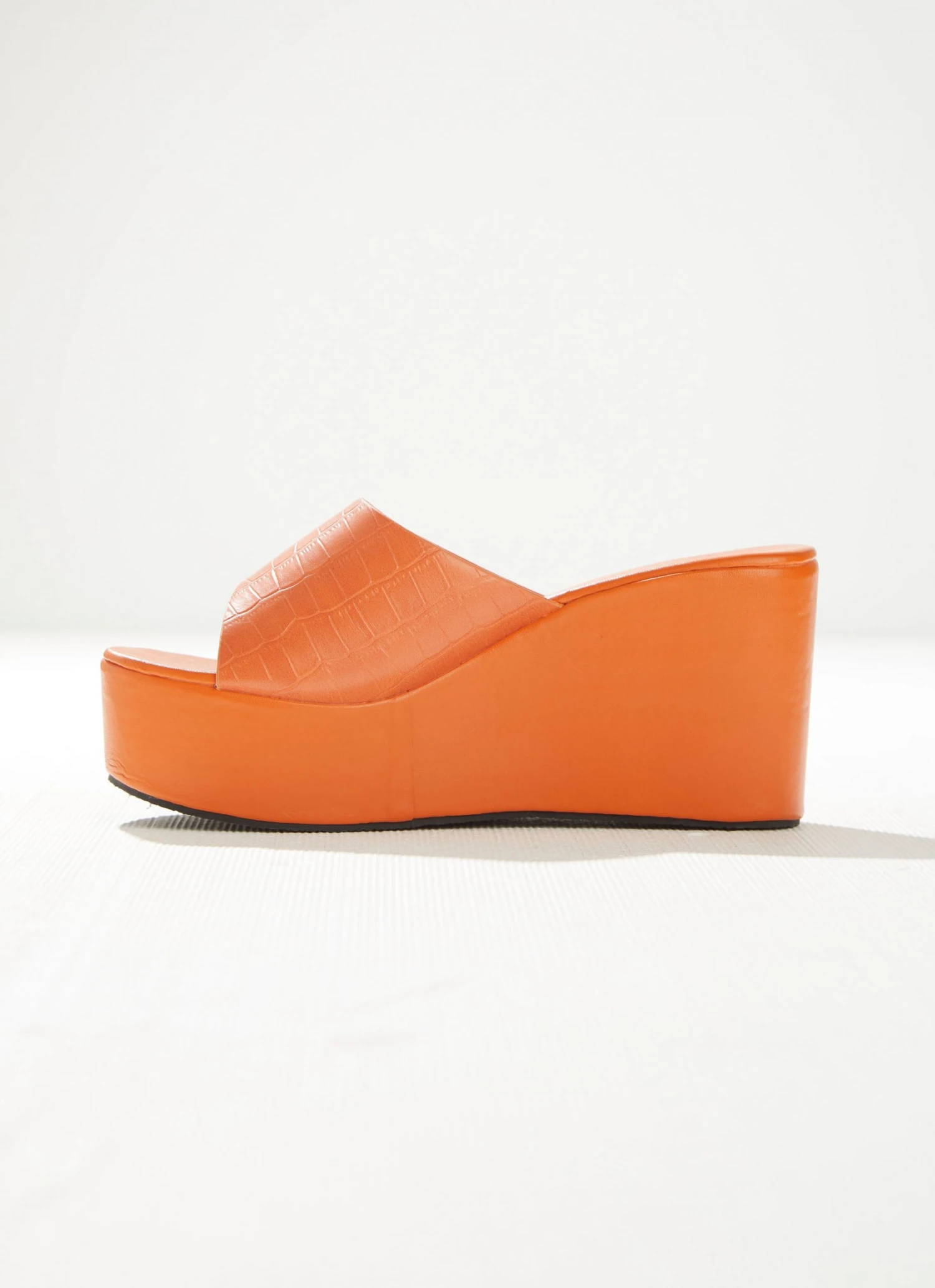 Cult Avenue Villa Playa Mule Heel - Tangerine Croc New & Most Loved 6 Cult Avenue Villa Playa Mule Heel - Tangerine Croc New & Most Loved
