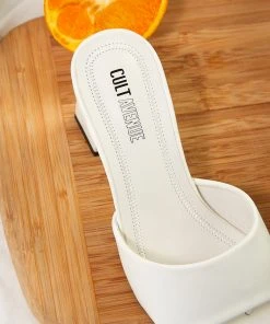 Cult Avenue Dixie Mule Heel - White New & Most Loved