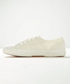Superga 2750 Organic Canvas Natural Dy - A02 Red Beet 10 Superga 2750 Organic Canvas Natural Dy - A02 Red Beet