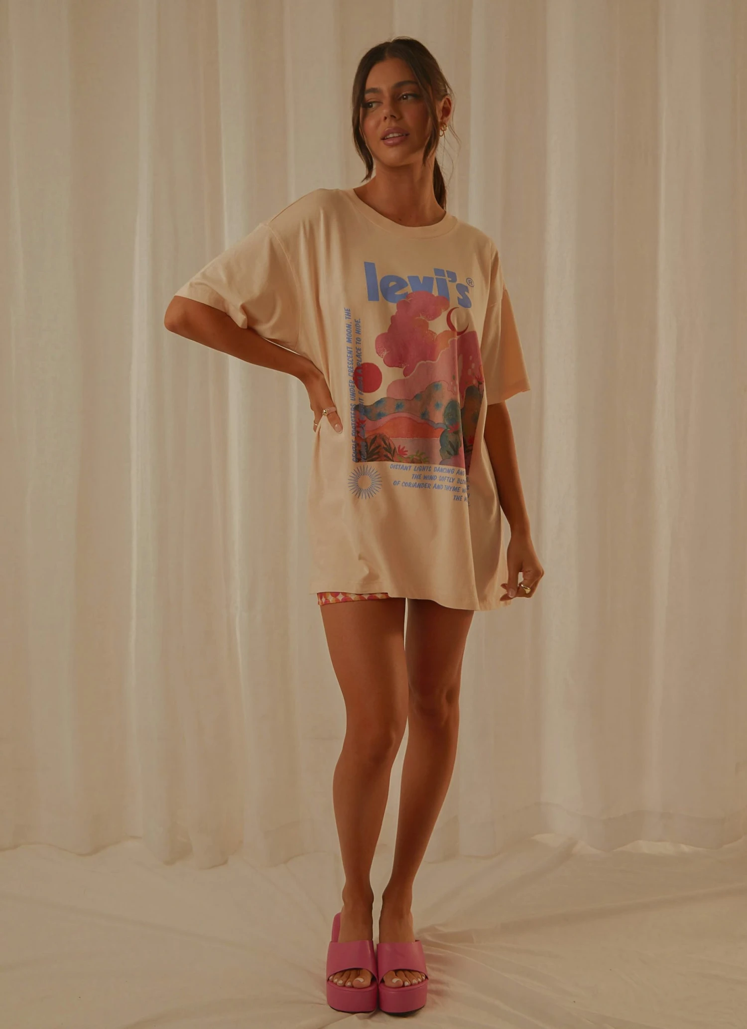 Levi's New & Most Loved Graphic SS Road Trip Tee - Peach Puree 2 Levi's New & Most Loved Graphic SS Road Trip Tee - Peach Puree