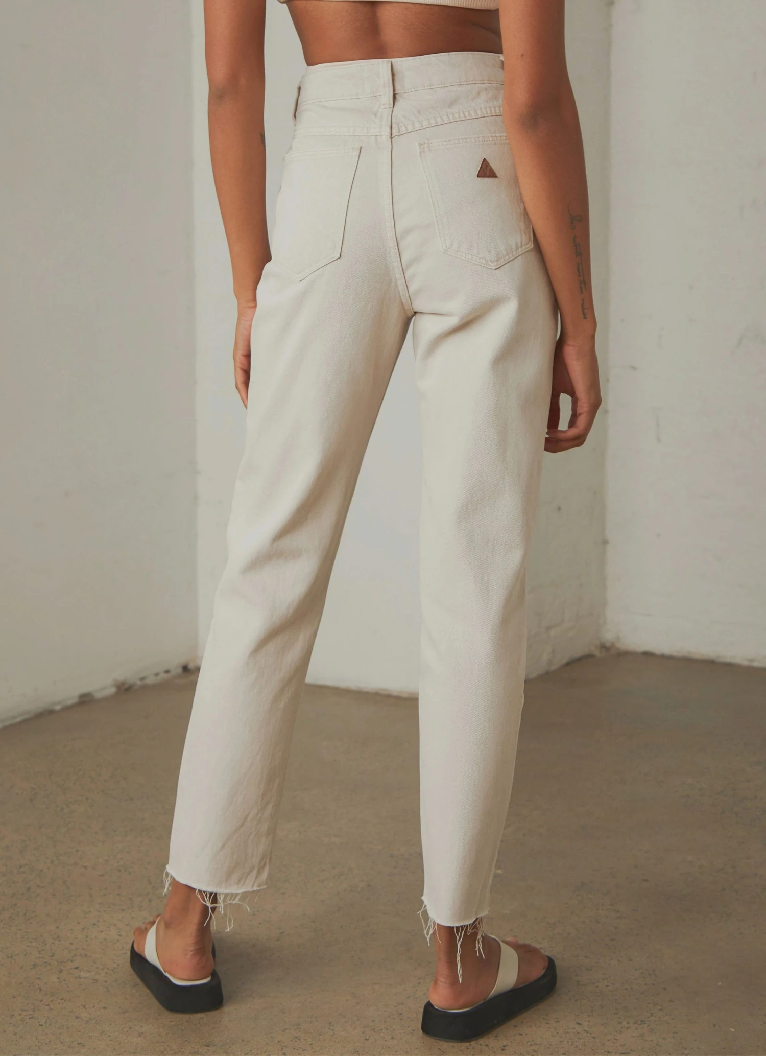 Abrand A 94 Slim Jeans - Stone New & Most Loved 5 Abrand A 94 Slim Jeans - Stone New & Most Loved