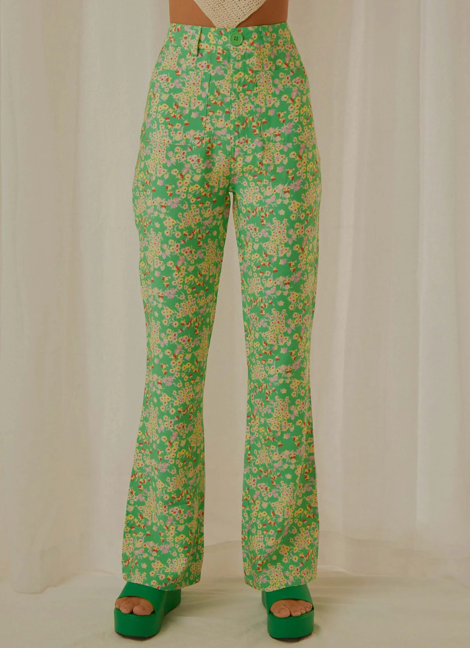 Rolla's Jade Floral Bootcut Pant - Apple New & Most Loved 3 Rolla's Jade Floral Bootcut Pant - Apple New & Most Loved